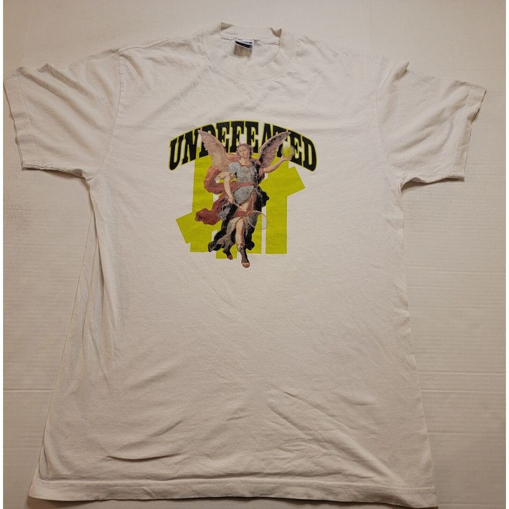 Undftd White Undfeated Angel‎ Graphic Print Short Sleeve Crew Neck Size M Shirt